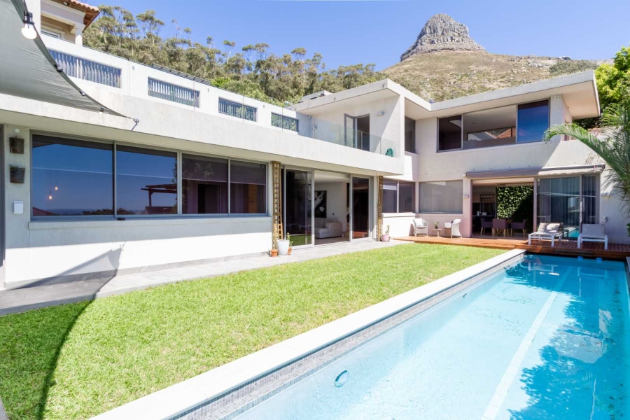 5 Bedroom Property for Sale in Fresnaye Western Cape